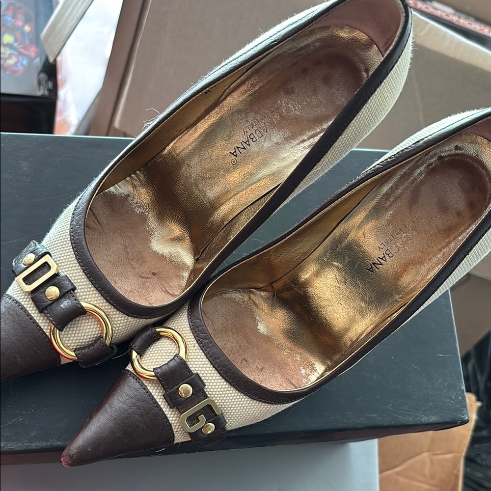 Elegant Brown and Cream Women's Shoes